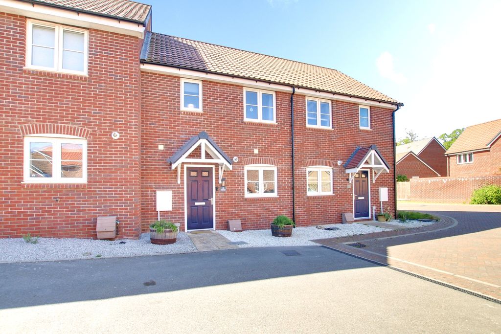 Property photo 2 of 13