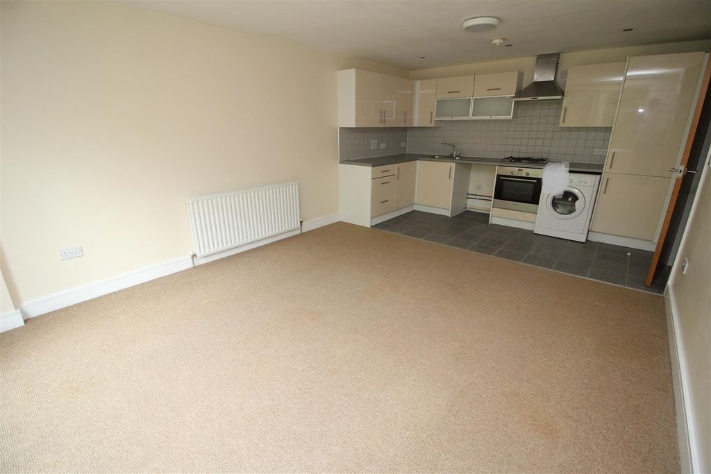 Property photo 2 of 11 Img_8048.Jpg