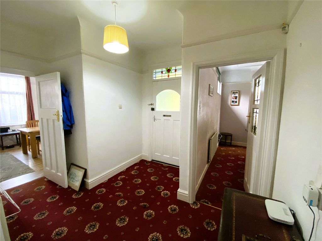 Property photo 2 of 15 Picture No. 08