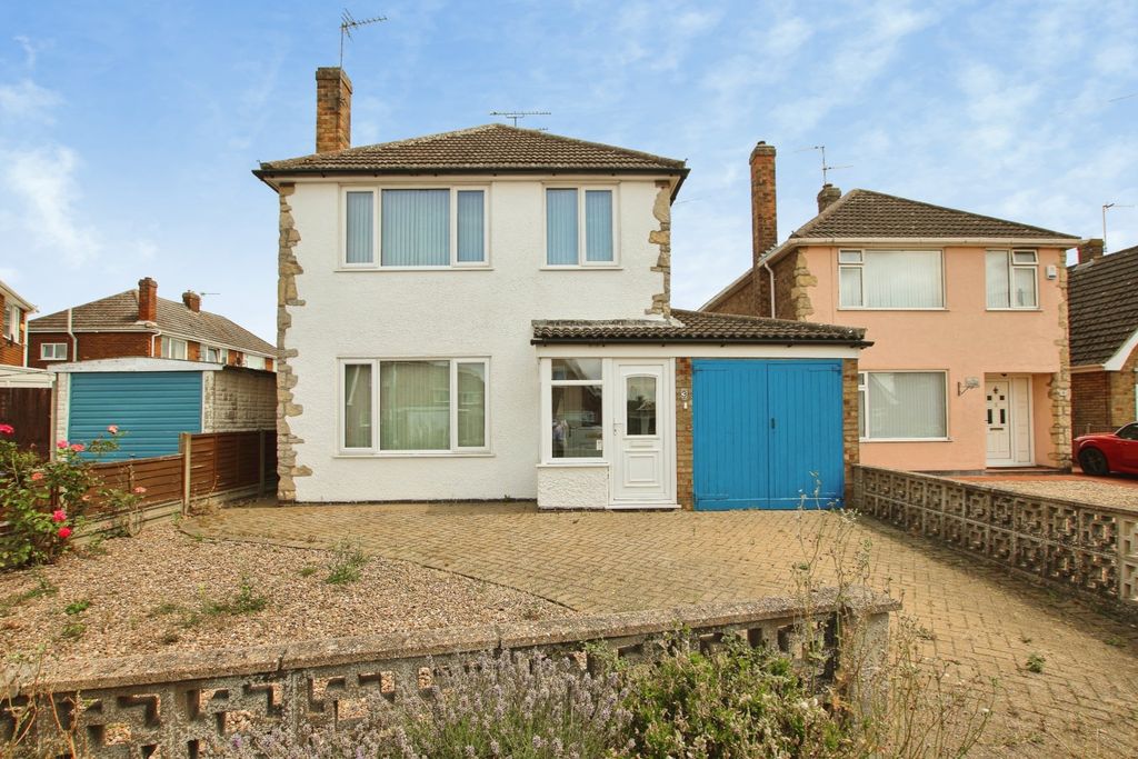 Property photo 1 of 19 4321230