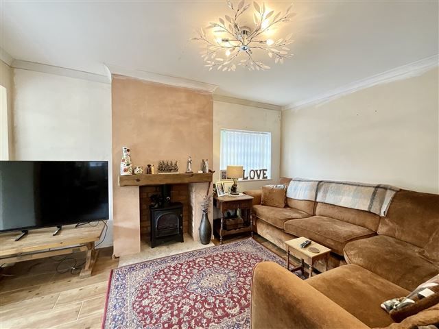 Property photo 2 of 17 Lounge