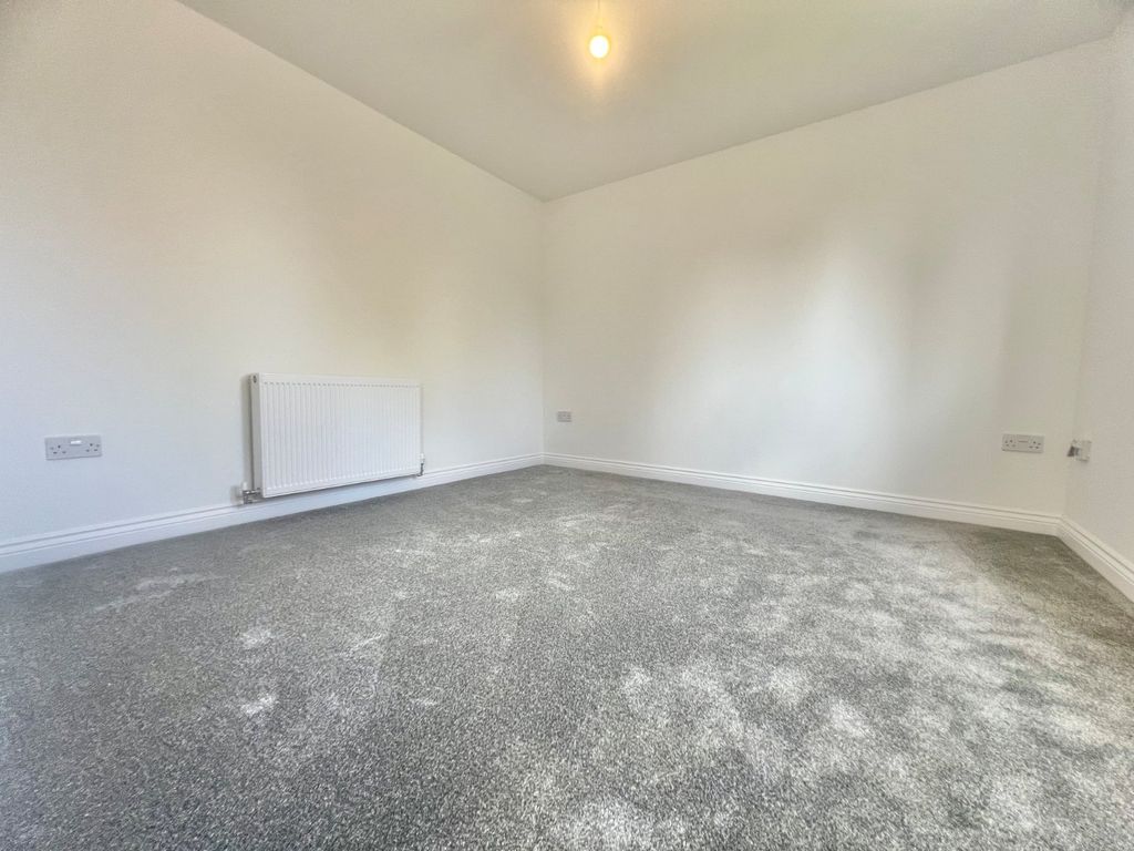 Property photo 3 of 7 Picture No. 02