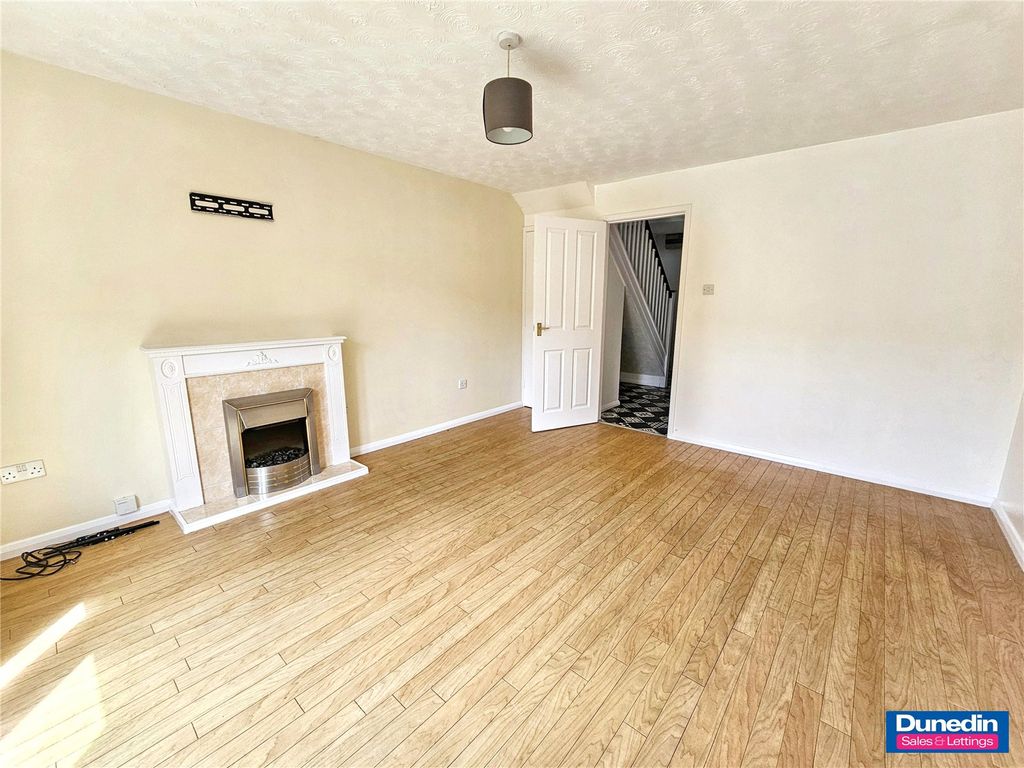 Property photo 3 of 15 Picture No. 08