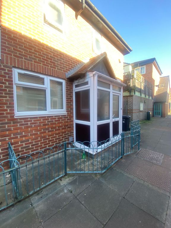 Property photo 1 of 1
