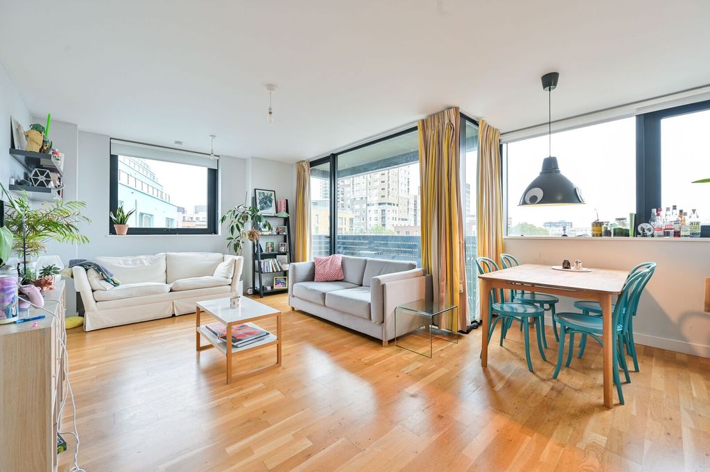 Property photo 1 of 11