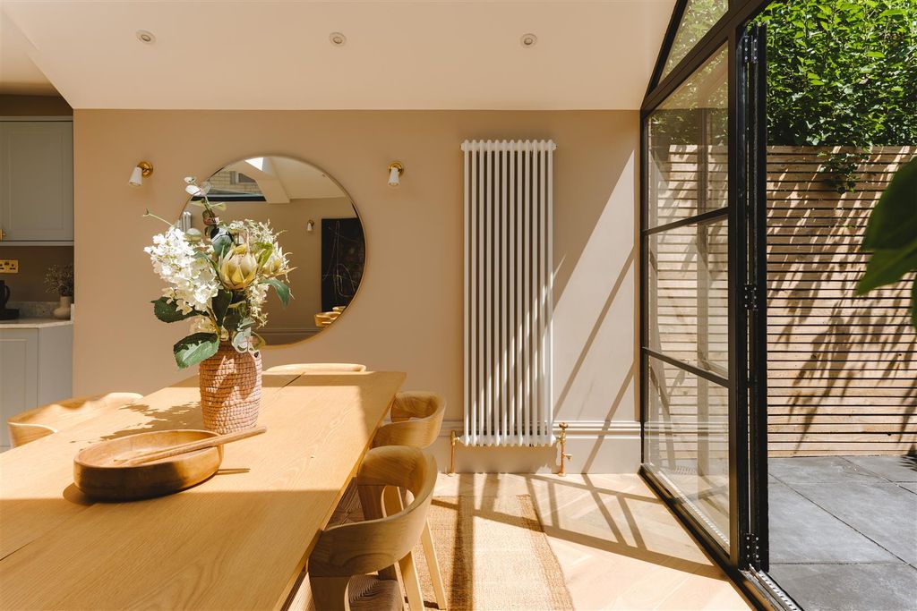 Property photo 3 of 60 Mayola Road-27.Jpg