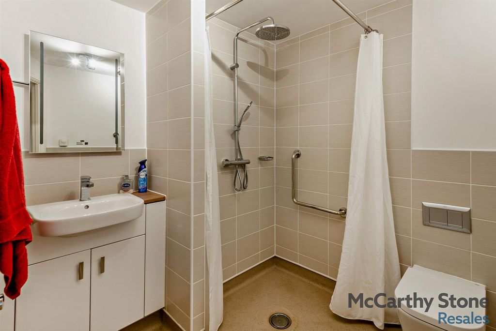Additional image 12 of 2 bed flat for saleEdward House, Peggs Lane, Gascoyne Way, Hertford SG13