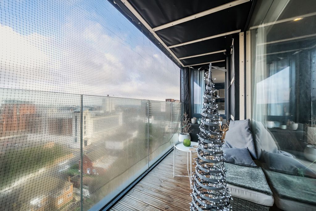 Property photo 3 of 25 1405177-4-697B724...