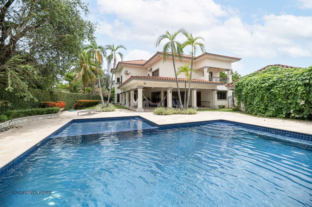 Property photo 1 of 29