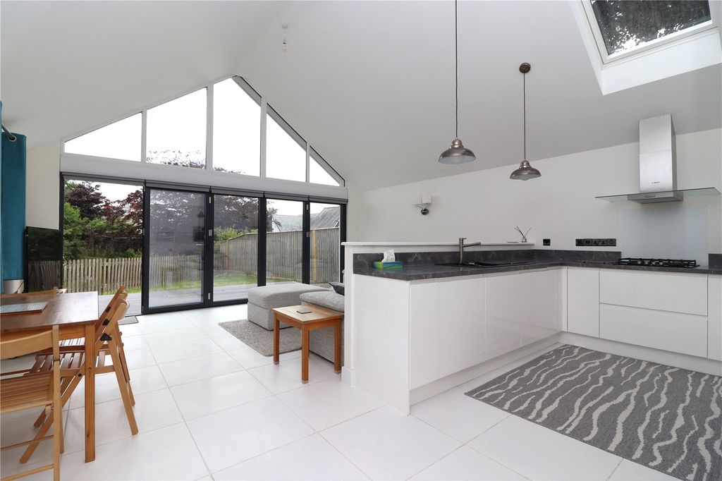 Property photo 2 of 26 Picture No. 25