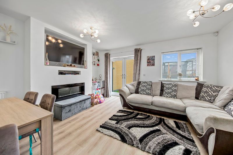 Property photo 3 of 27 Lounge Diner