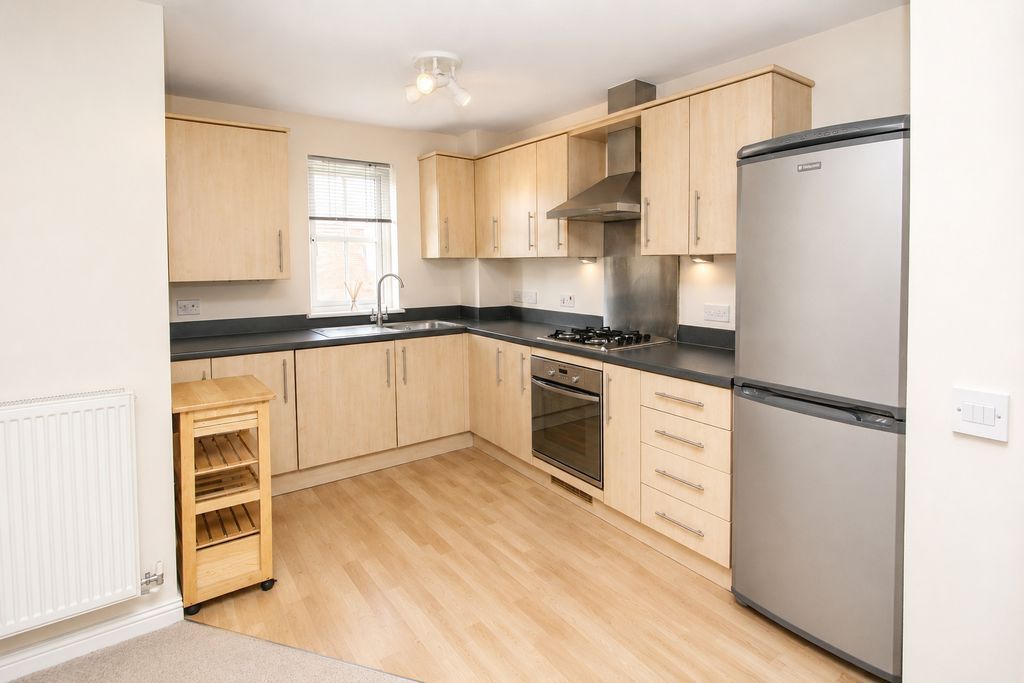 Property photo 3 of 16 Kitchen