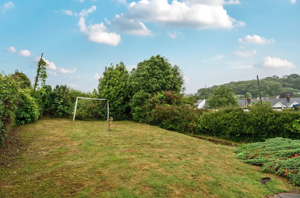 Property photo 1 of 17 1294363-5-6835Eb5...