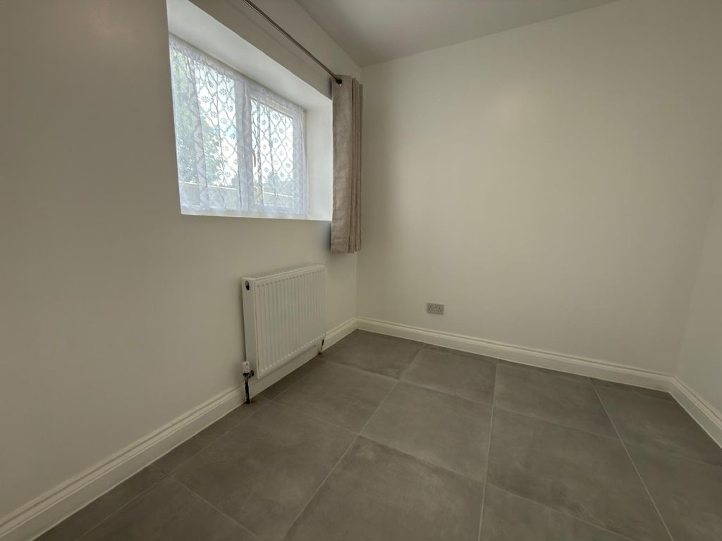 Property photo 2 of 4 Gallery