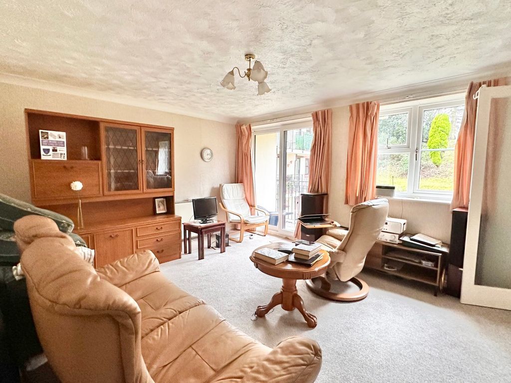 Property photo 3 of 7