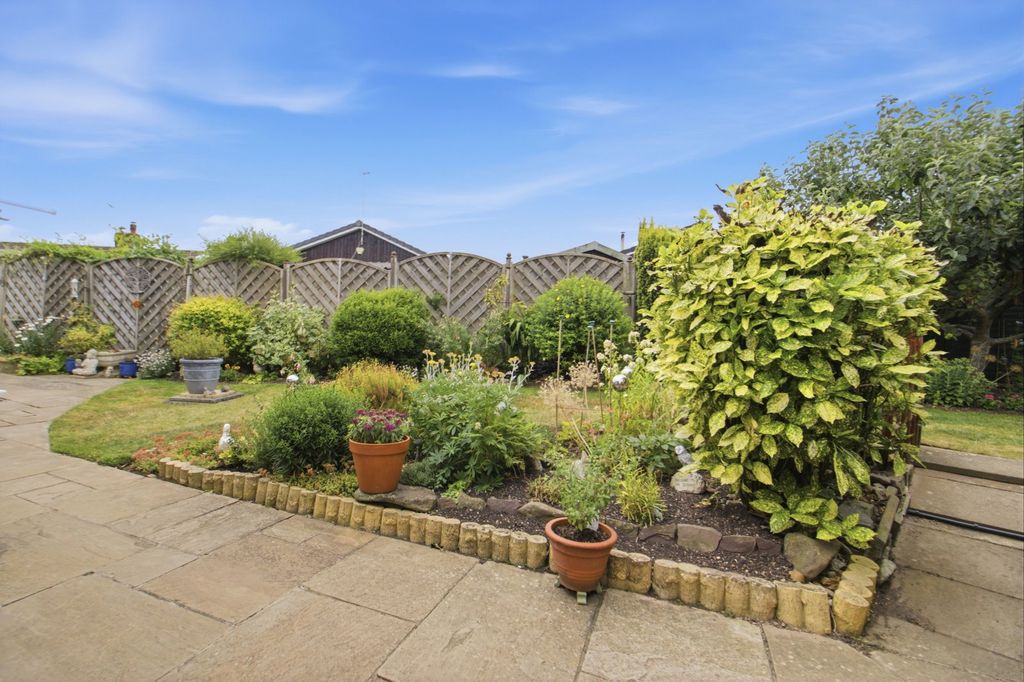 Property photo 2 of 22