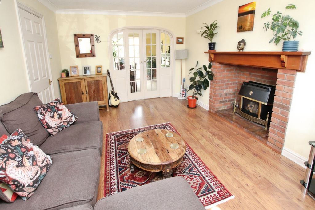 Property photo 2 of 32 4471233