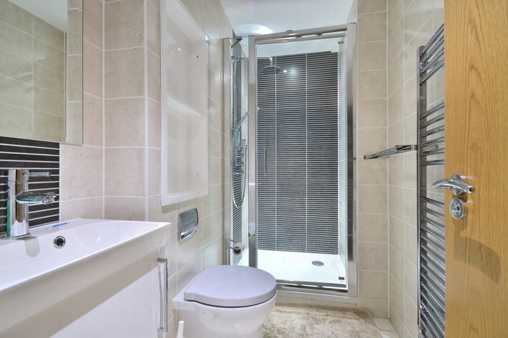 Property photo 2 of 9 1