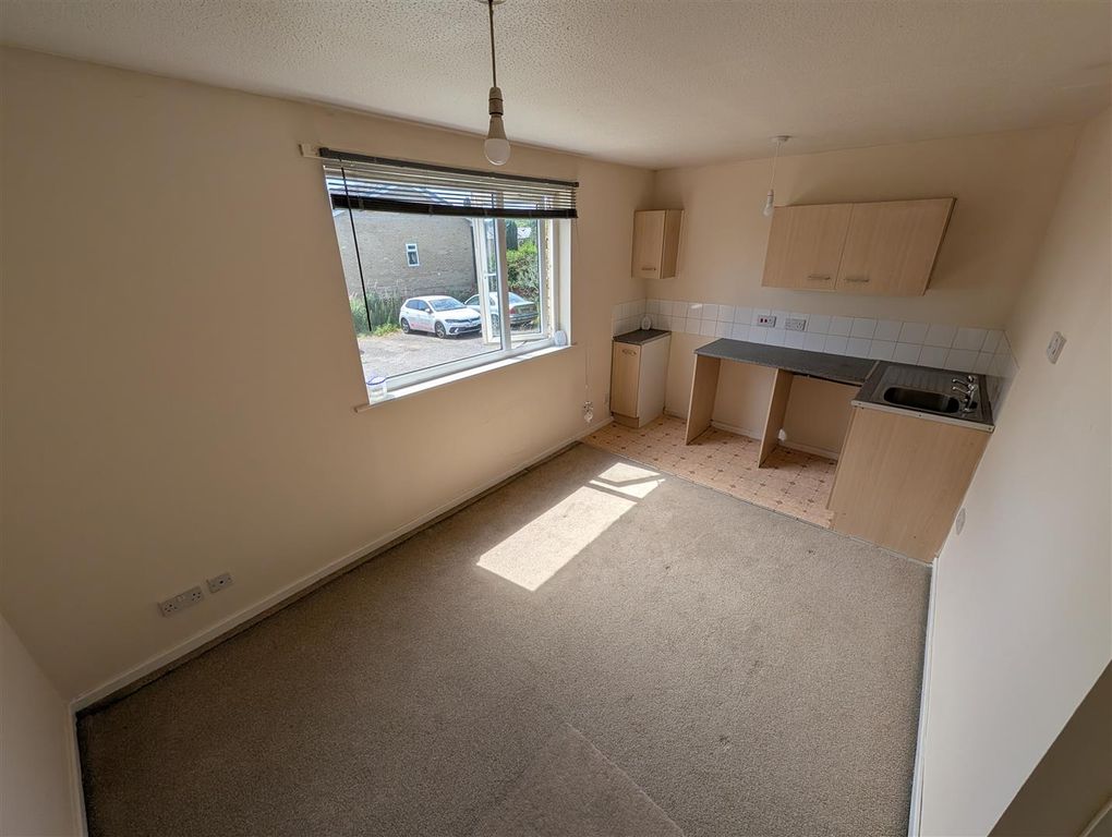 Property photo 2 of 10 Reception Room/Kitchen