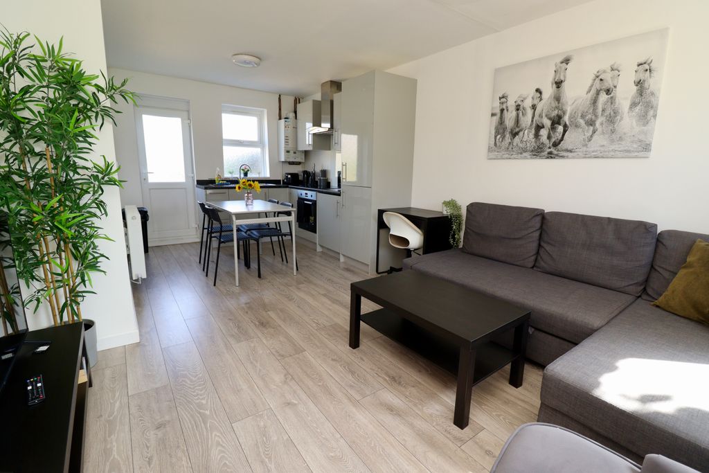 Property photo 2 of 18 Img_7319