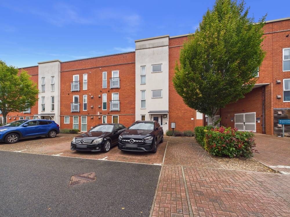 Property photo 1 of 6 Giraffe360-Still006