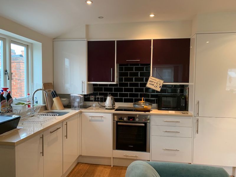 Property photo 1 of 8 Photo 5