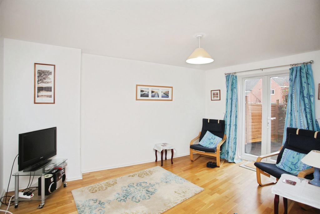 Property photo 3 of 32