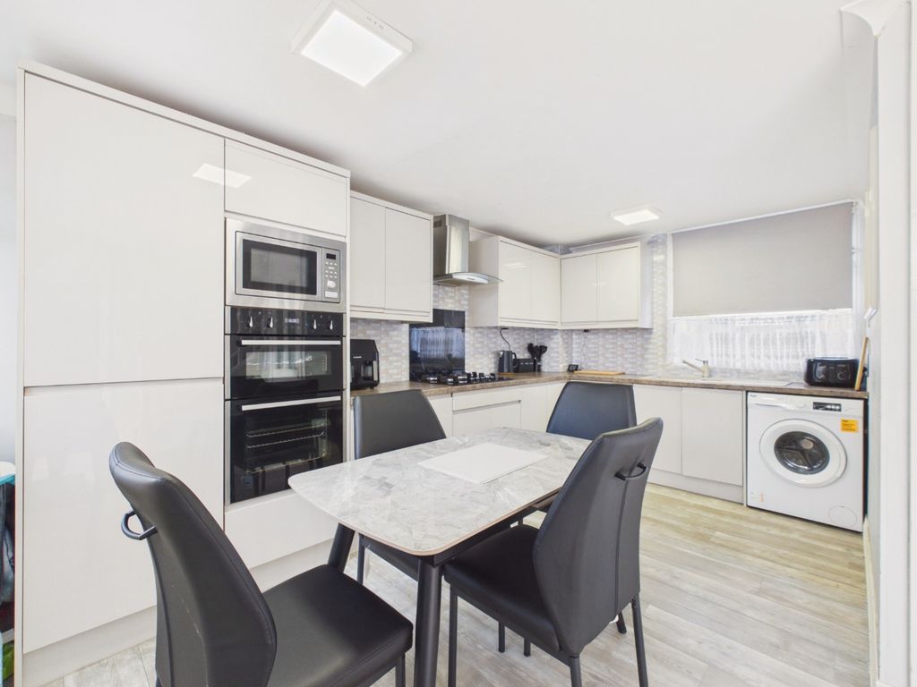 Property photo 1 of 14 5140772