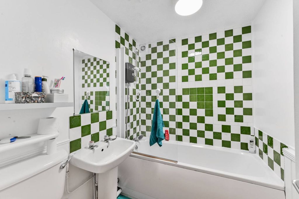Property photo 3 of 7