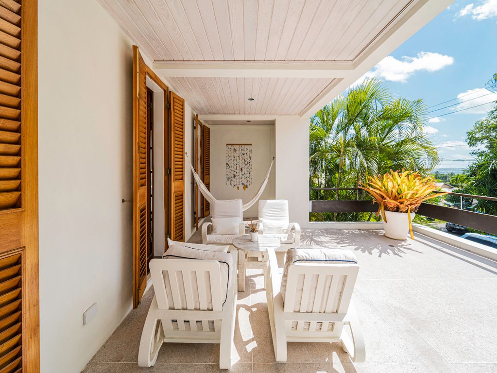 Property photo 3 of 16 Great Outdoor Space