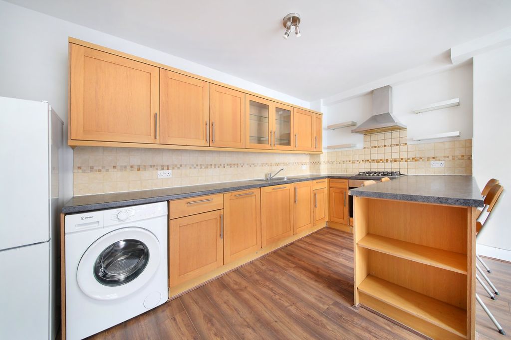 Property photo 3 of 9