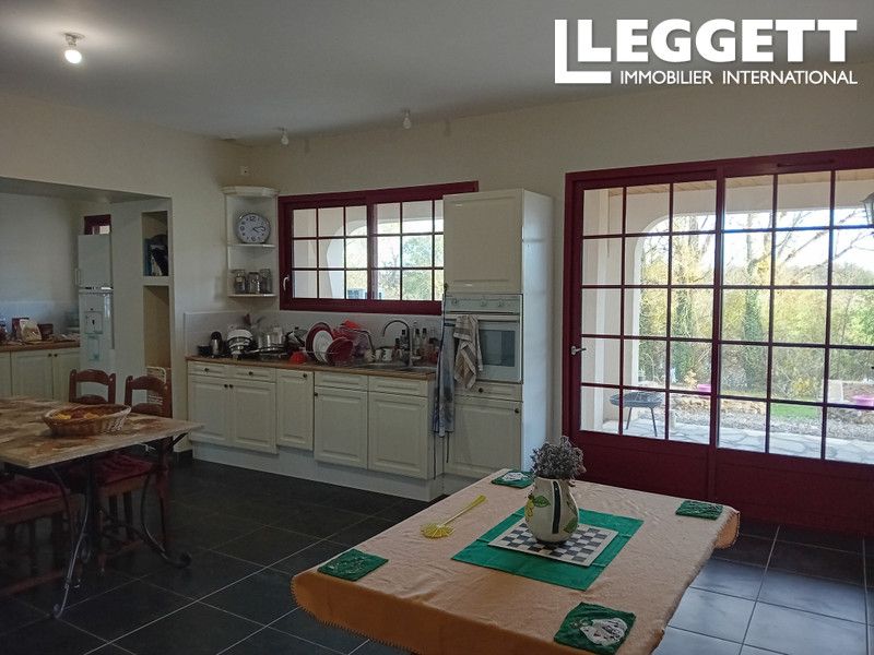 Property photo 3 of 10