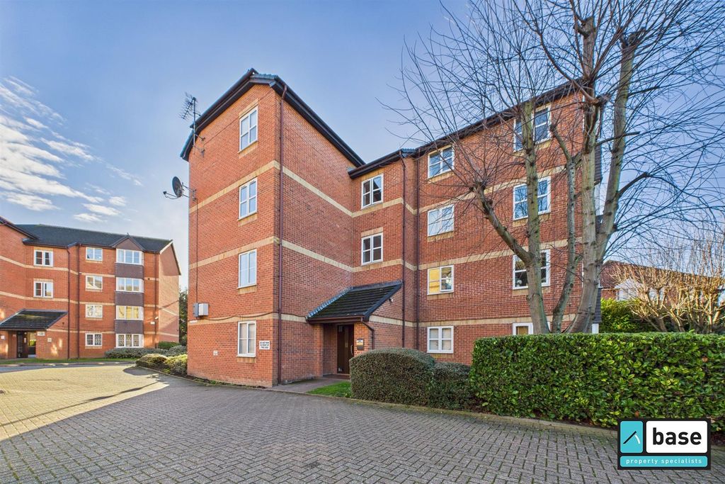 Property photo 1 of 11 Exterior