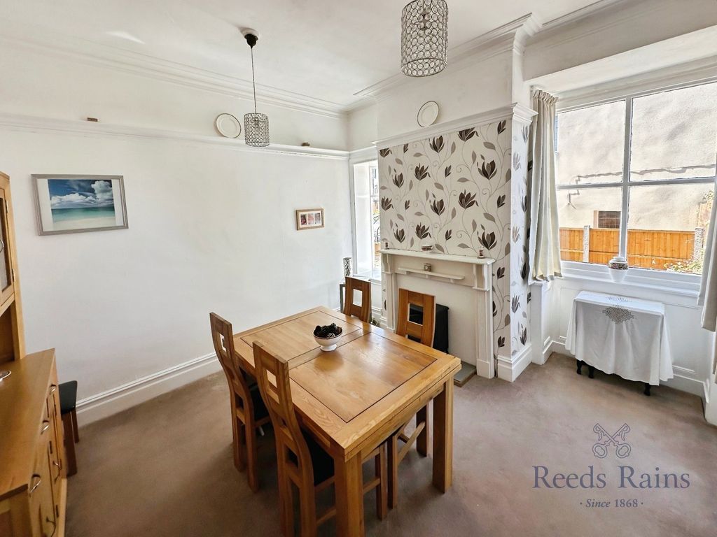 Property photo 3 of 13 Dining Room