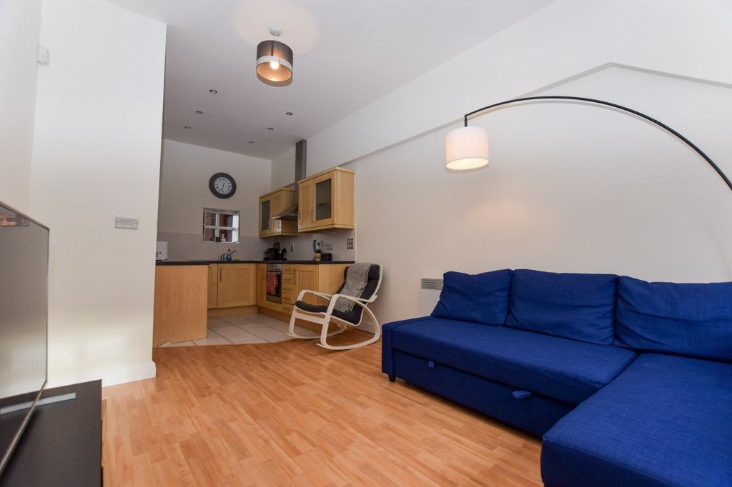 Property photo 2 of 14 Picture No. 11