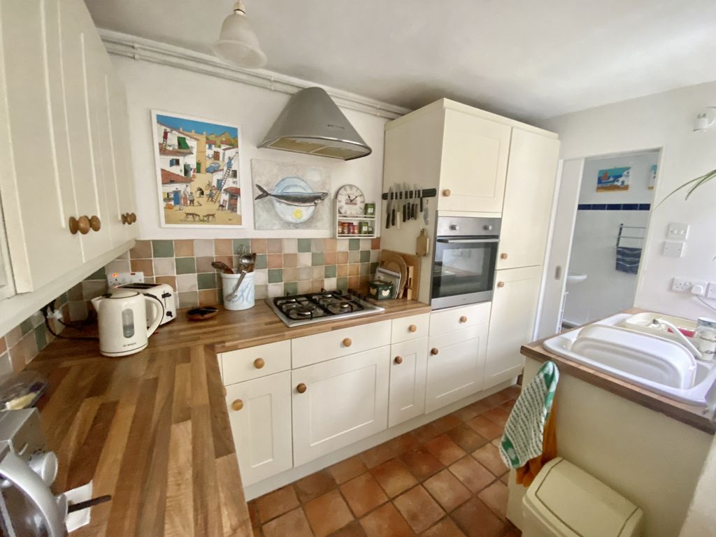 Property photo 3 of 9 Gallery