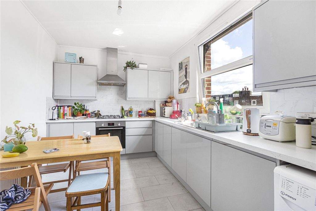 Property photo 1 of 12 Kitchen