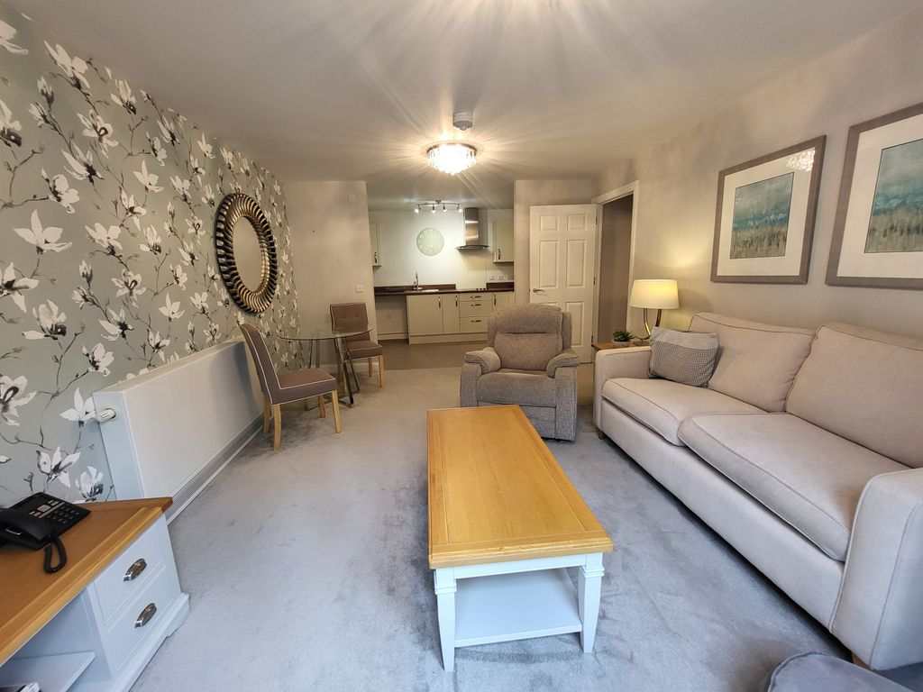 Property photo 2 of 17 Gallery