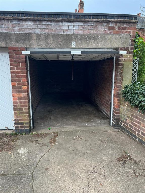 Property photo 2 of 5 Garage 2.Jpg