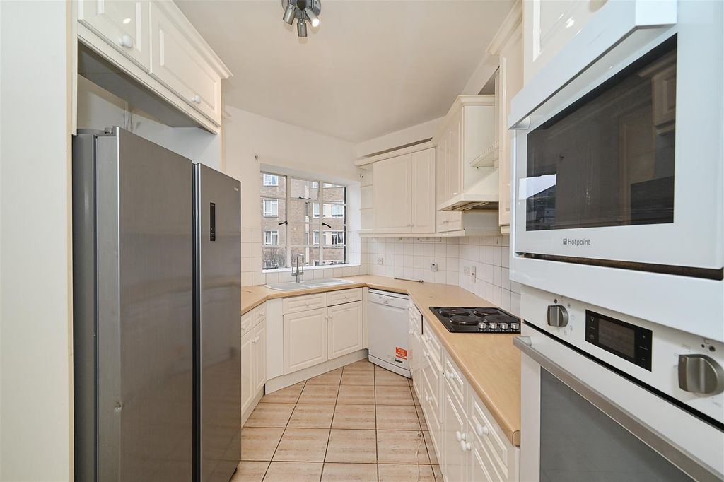 Property photo 2 of 21 61-51-Prince-Albert-Road (5).Jpg