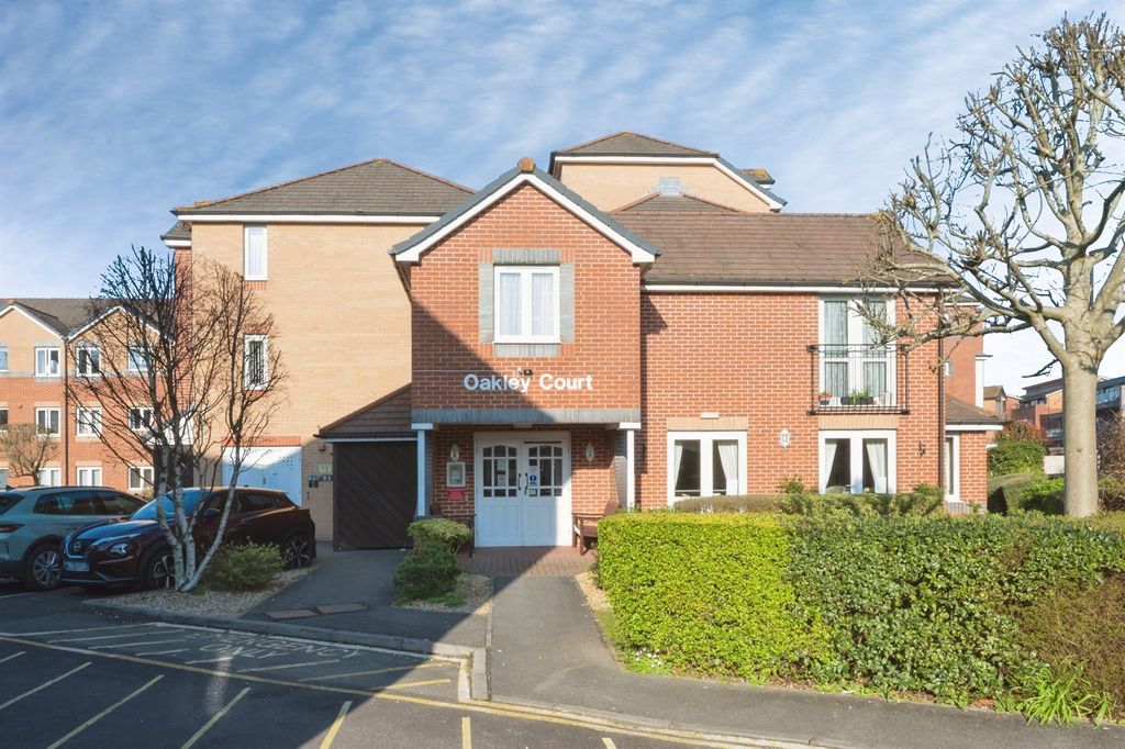 Property photo 1 of 12