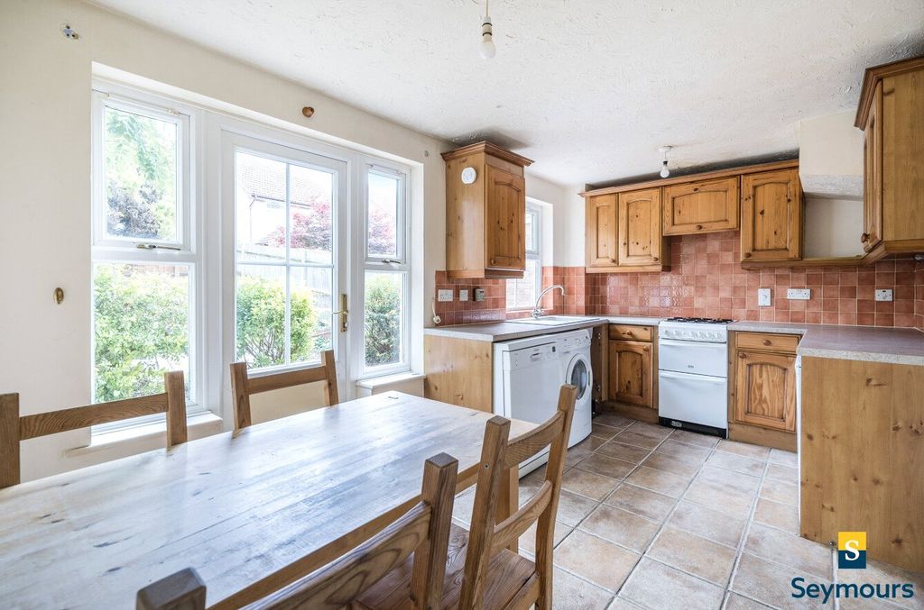 Property photo 3 of 14 Kitchen/Dining
