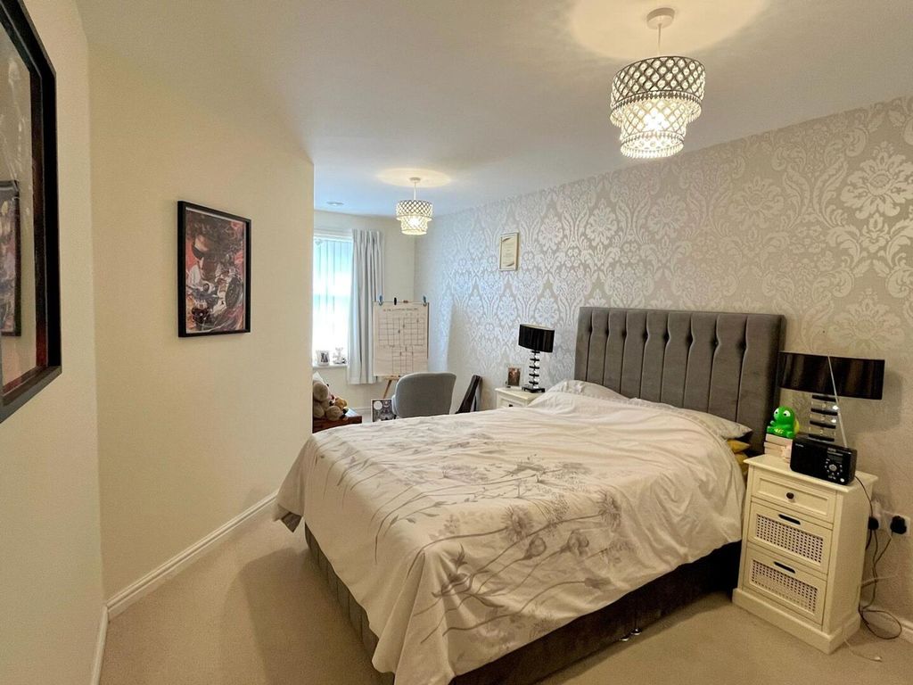 Property photo 2 of 23