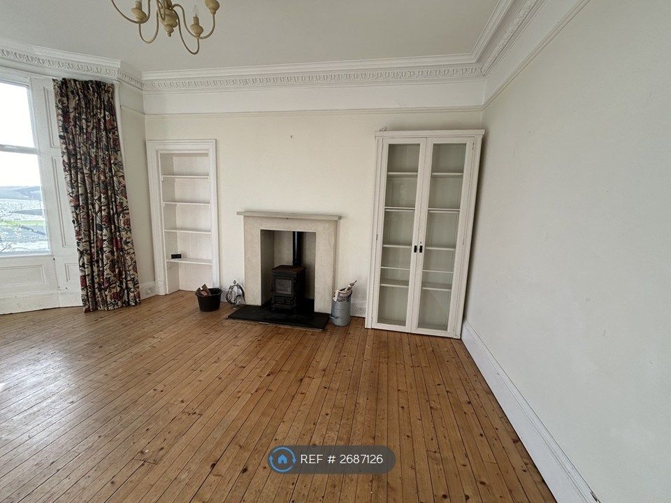 Property photo 3 of 9 Living Room