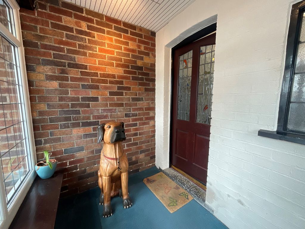 Property photo 3 of 32