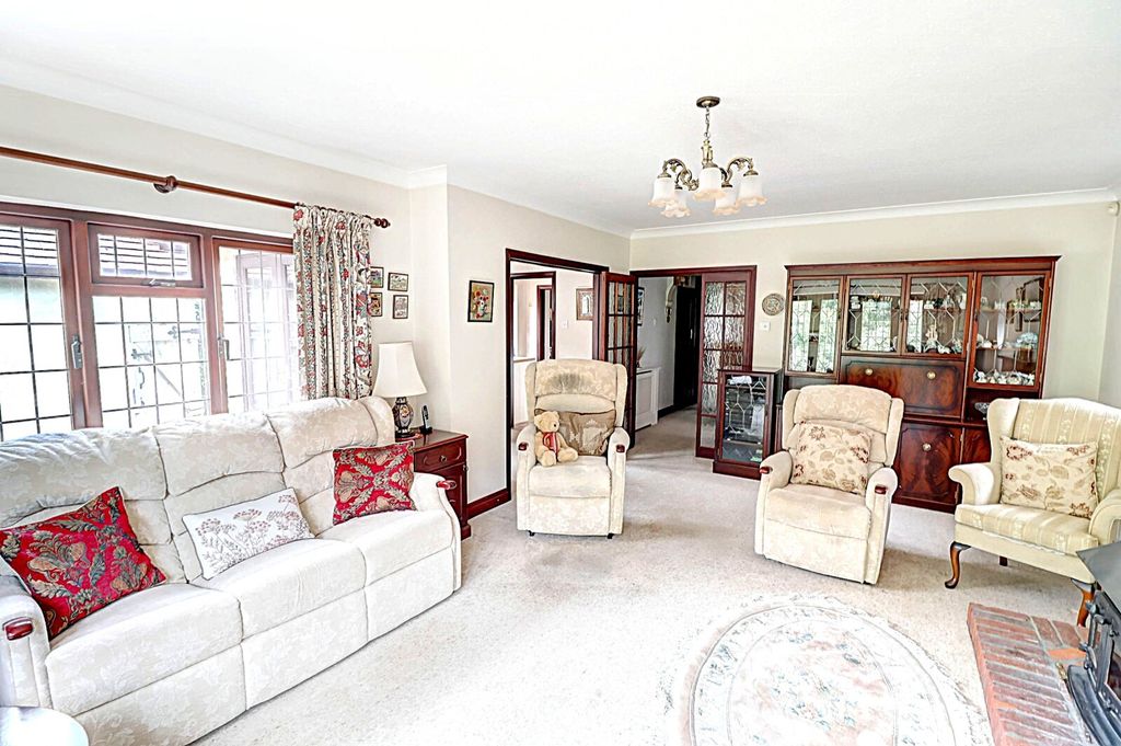 Property photo 3 of 18 Picture No. 16