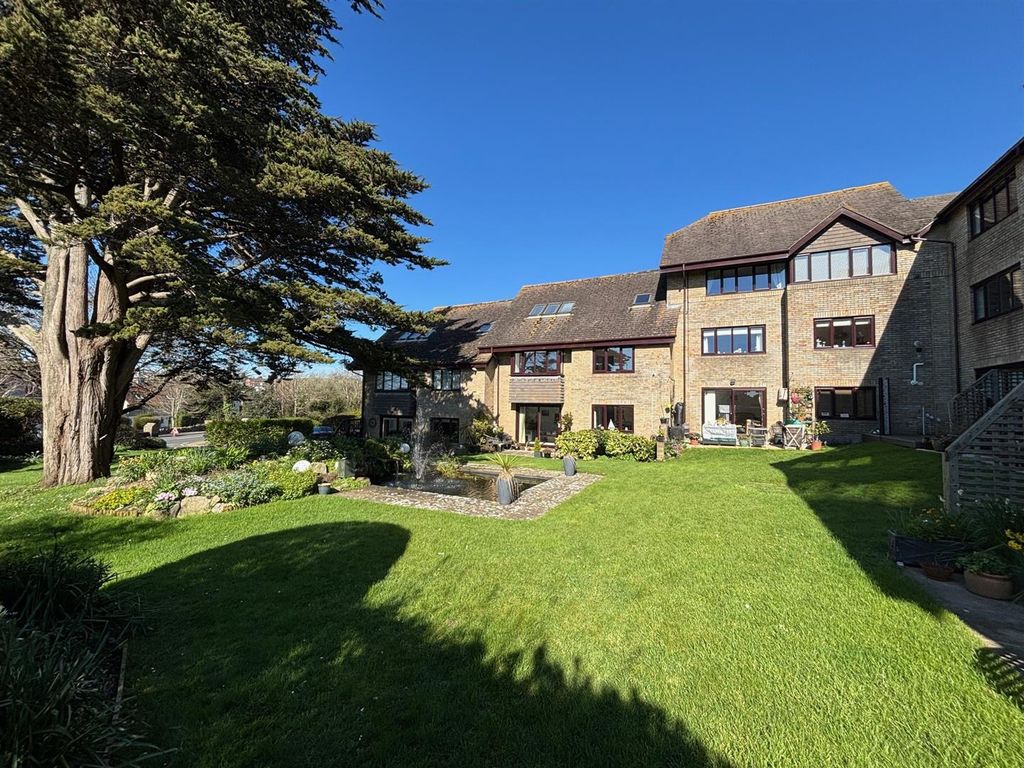 Property photo 1 of 21 Gardens 2.Jpg