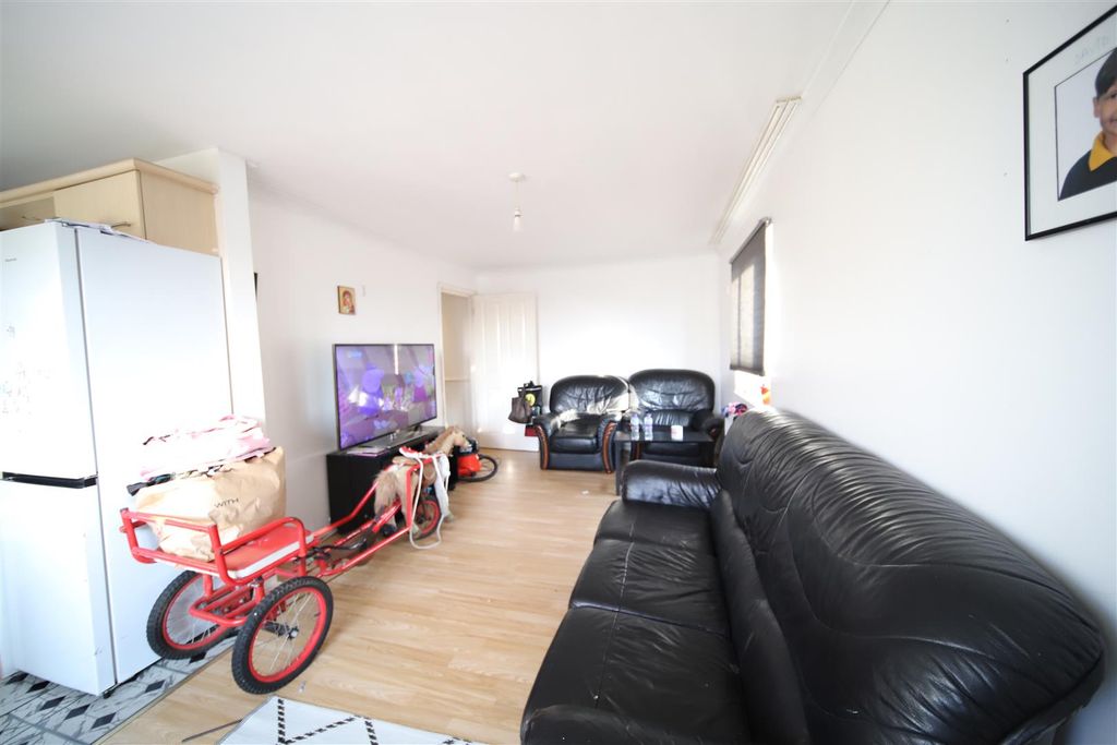 Property photo 2 of 11 Img_0169.Jpg