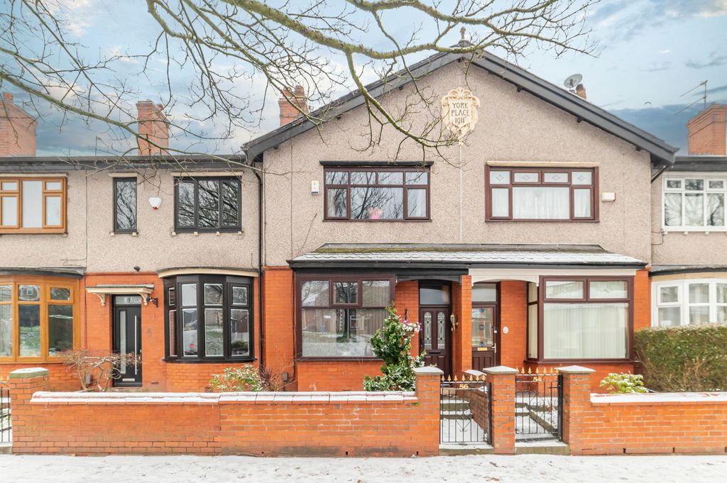 Property photo 1 of 18