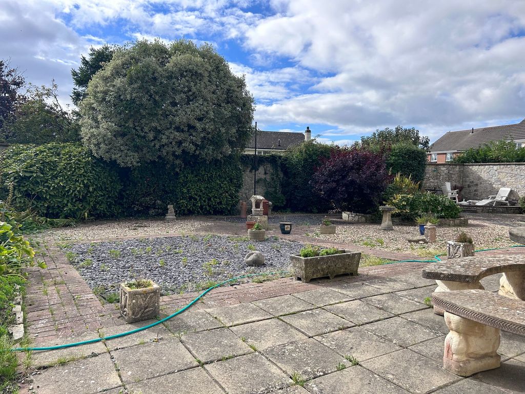 Property photo 3 of 45